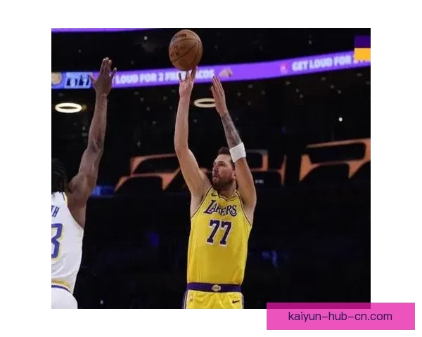 湖人拒绝步行者29分逆转 东契奇狂飙43分詹姆斯隔扣献准三双